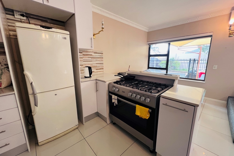 To Let 2 Bedroom Property for Rent in Plattekloof Western Cape